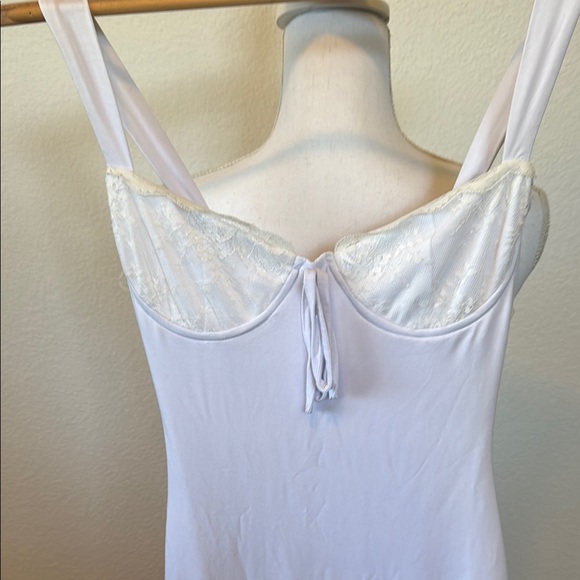 Elegant White Women's Maxi Dress - Picture 4 of 7